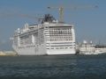 MSC Fantasia - bassin de penhouet - 03 octobre 2008 (2).JPG
